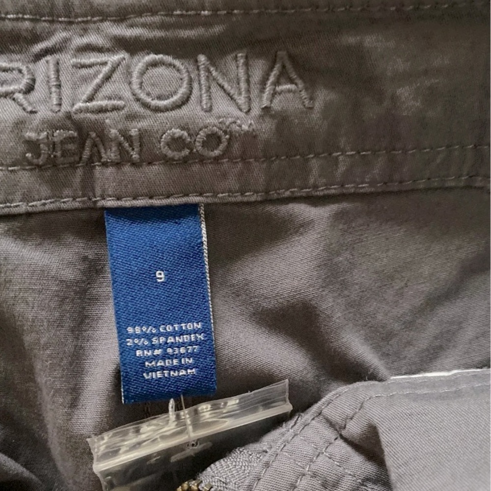 Arizona Gray High Rise Belted Shorts Sz 9 - Picture 3 of 5